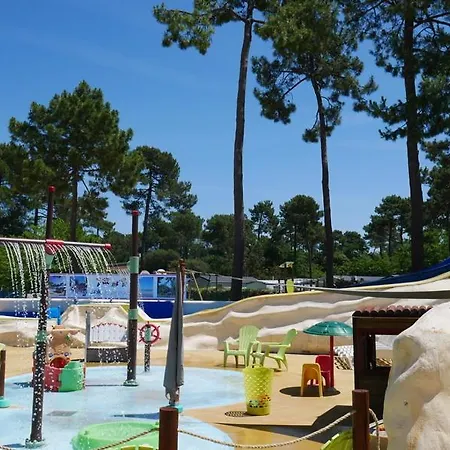 Κάμπινγκ Mobil 10 Personnes Emplacement 074