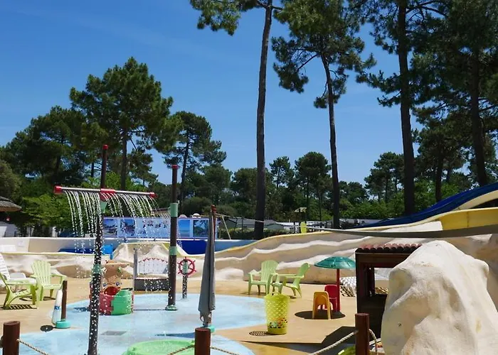 Camping Mobil 10 Personnes Emplacement 074